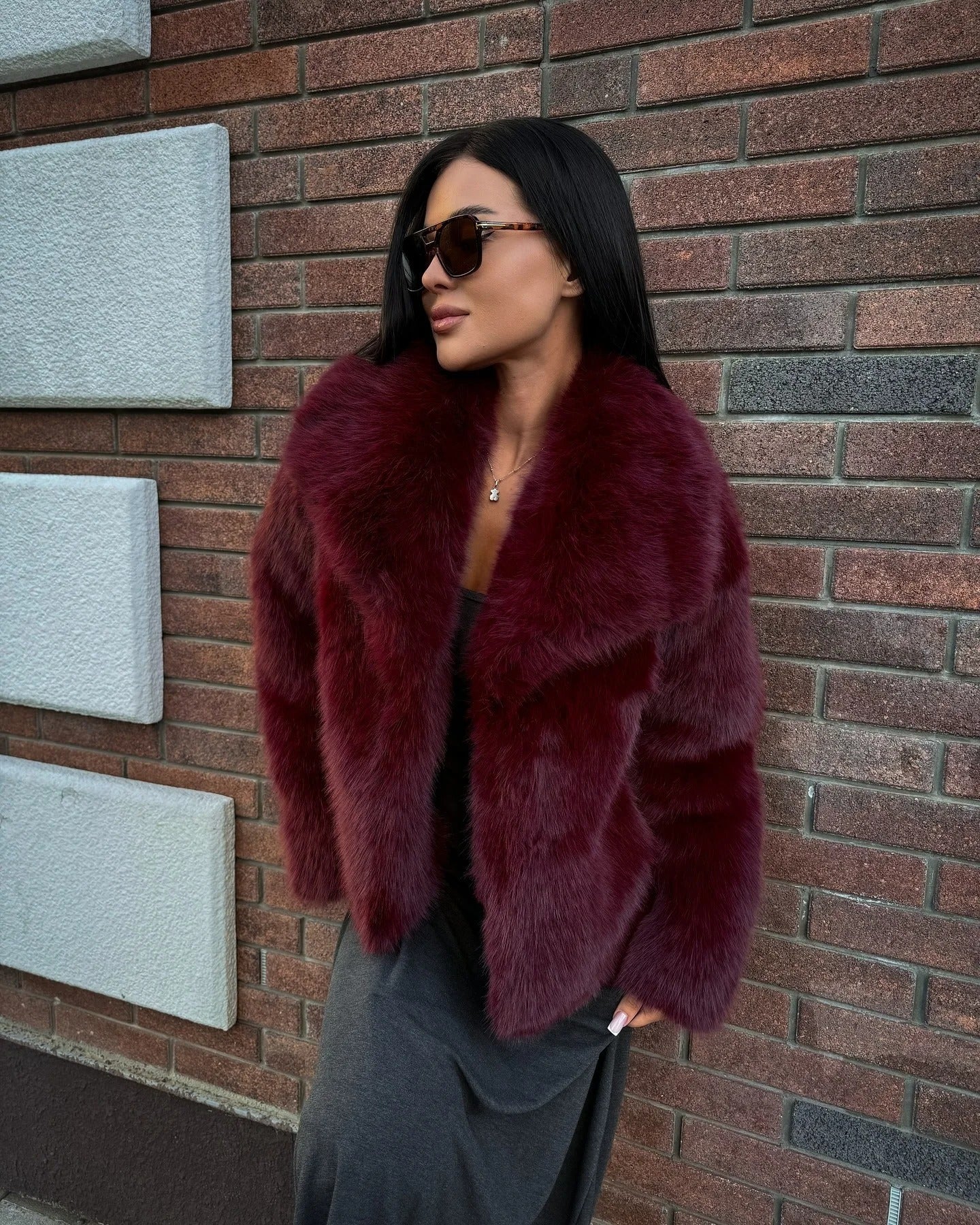 Casaco Sabrina felpuda e gola ampla