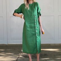 Vestido Adélie™ em Linho de Algodão com Botões Laterais e Fenda Sofisticada / Movimento e Elegância na Medida Certa!